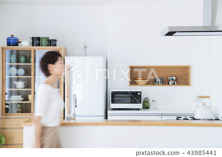 Kitchen woman housewife housework mother 43985441