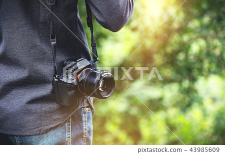 close up backside view of photographer 43985609