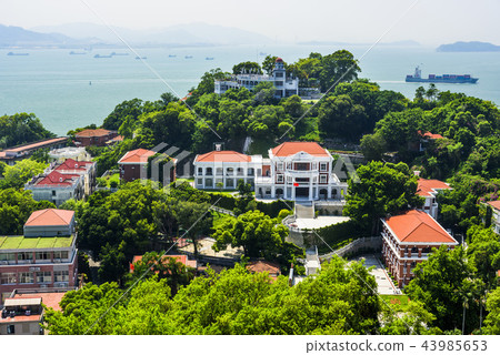 aerial view of Gulangyu island with Xiamen skyline 43985653