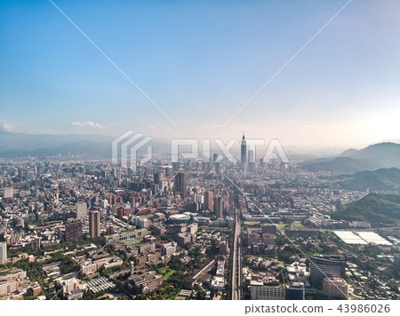 Skyline of taipei city in downtown Taipei, Taiwan. 43986026