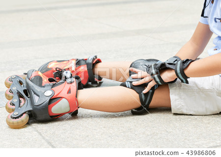 Pain in knee 43986806