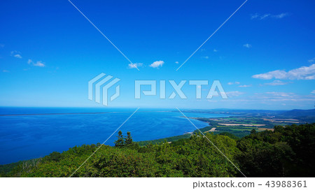 Lake Saroma seen from the observatory 16: 9 "Saromacho" 43988361