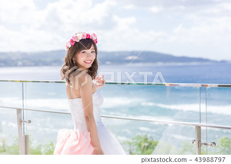 穿著婚紗的女人 43988797