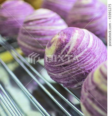 台灣,中式,點心,芋頭酥,手工,自製,月餅,中秋節 台灣,中式,點心,芋頭酥,手工,自製,月餅,中秋節 43991275