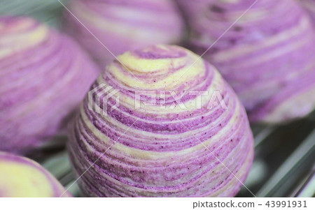 Taiwan, Chinese, Dim Sum, Taro, Handmade, Homemade, Mooncake, Mid-Autumn Festival Taiwan, Chinese, Dim Sum, Taro, Handmade, Homemade, Mooncake, Mid-Autumn Festival 43991931