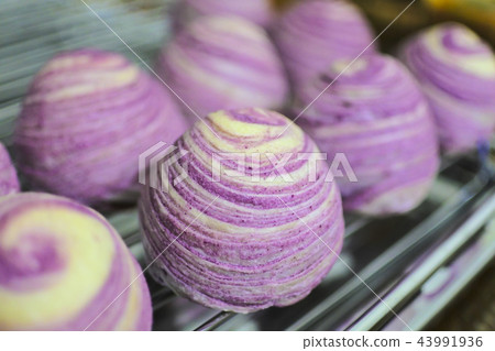 Taiwan, Chinese, Dim Sum, Taro, Handmade, Homemade, Mooncake, Mid-Autumn Festival 43991936