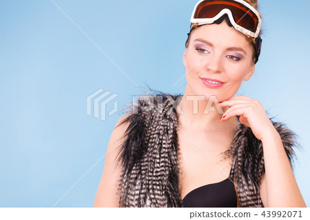 Young woman with goggle. 43992071