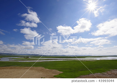 The Great Plains of Mongolia 43993044