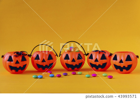 Halloween Jack o Lantern bucket 43993571