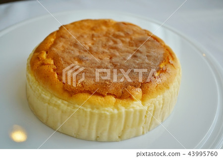 Baked Cheese Cake 43995760