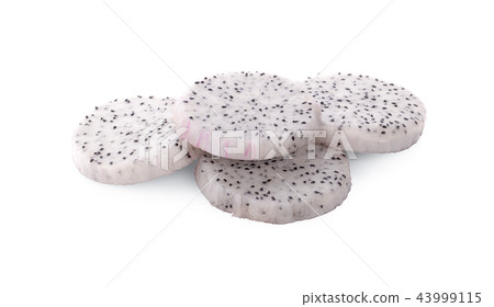 Slice of dragon fruit or pitahaya chunks 43999115