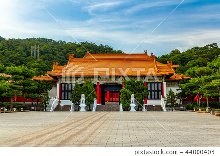 Taiwan Celebratory Shrine Sanmon 44000403