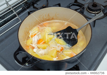 How to make curry How to make curry 44002736