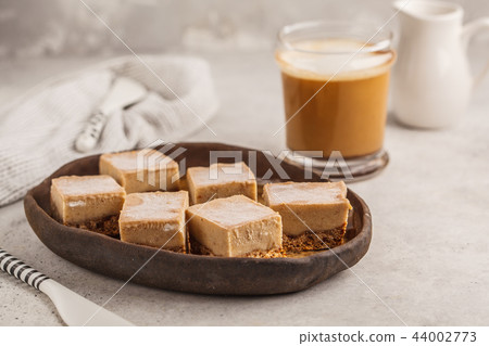 Raw coffee fudge bars. Healthy dessert. 44002773