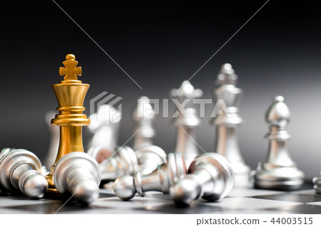 Gold king chess piece face with silver team 44003515