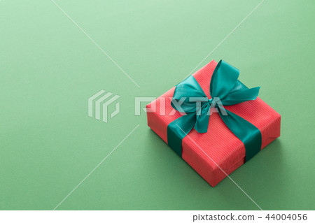  Present 44004056