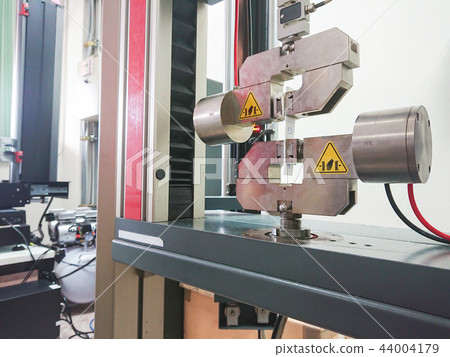 tensile strength tester machine on laboratory 44004179
