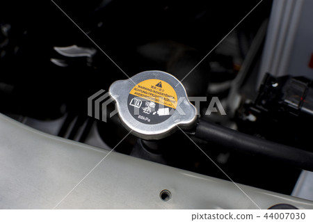 Radiator Cap of radiator cooling system. 44007030
