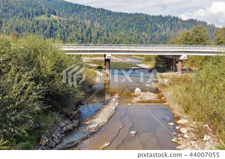 Bridge over river Prutet in Mikuliczyn, Ukraine. Bridge over river Prutet in Mikuliczyn, Ukraine. 44007055