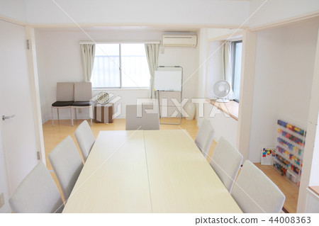 White refreshing room with aura soma 44008363