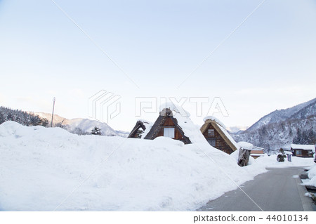 Shirakawago Gassho village built with snow Shirakawago Gassho village built with snow 44010134