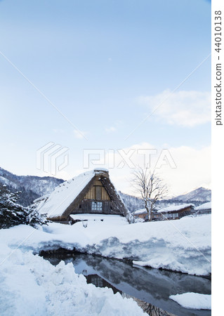 Shirakawago Gassho村莊用雪建造 44010138