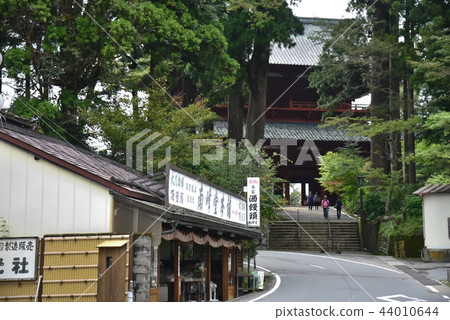 Road to Koyasan Daimon Road to Koyasan Daimon 44010644