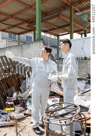 Recovery of scrap 44012207
