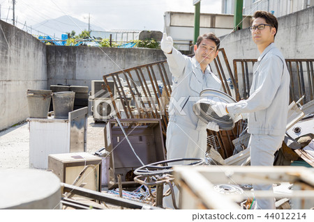 Recovery of scrap 44012214