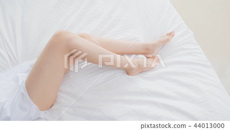 woman with her leg woman with her leg 44013000