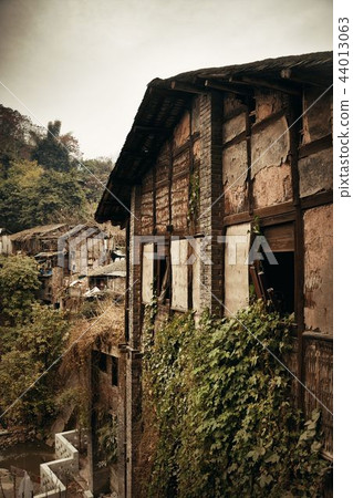 Xiahao Old street closeup 44013063