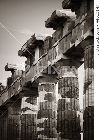 Columns closeup Columns closeup 44013147