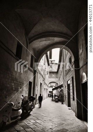 Siena street archway Siena street archway 44013771