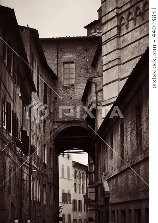 Siena street archway Siena street archway 44013831