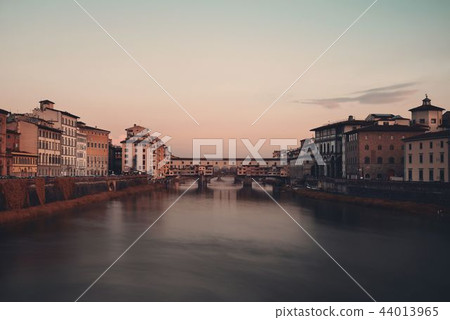 Florence Ponte Vecchio sunrise Florence Ponte Vecchio sunrise 44013965