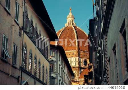 Duomo Santa Maria Del Fiore street 44014018