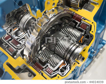 汽車零件和傳動裝置的剖面模型 汽車零件和傳動裝置的剖面模型 44014039