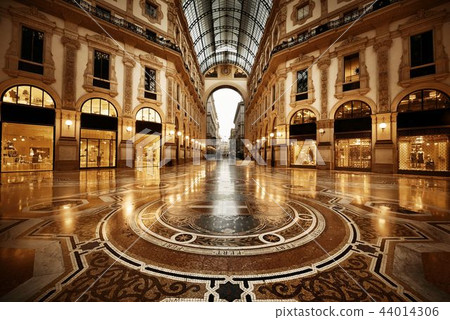 Galleria Vittorio Emanuele II interior 44014306