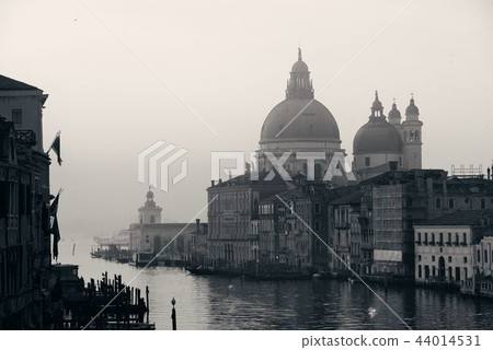Venice Grand Canal sunrise and boat 44014531
