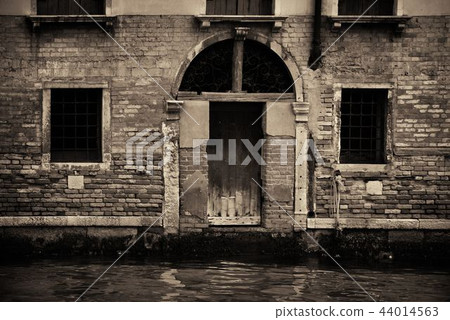 Venice canal Venice canal 44014563