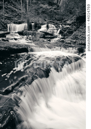 Waterfalls in black and white Waterfalls in black and white 44014769