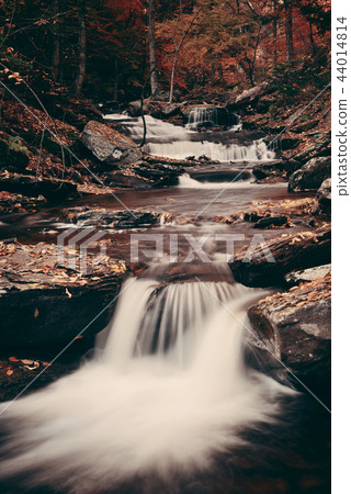 Autumn waterfalls Autumn waterfalls 44014814