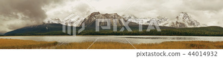 Bow Lake Bow Lake 44014932