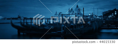 Venice Grand Canal viewed at night 44015330