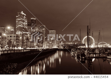 Seattle waterfront 44015454