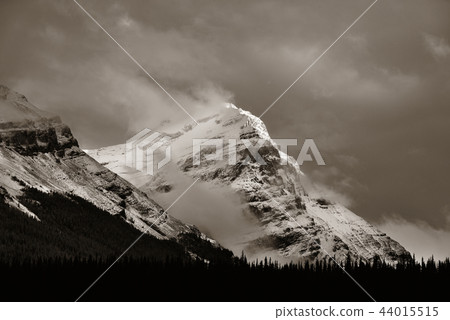 Foggy mountain sunset Foggy mountain sunset 44015515