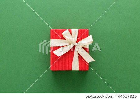  Present 44017829