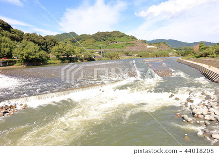 Yamada Aoi福岡縣朝倉市築後川無人機的鳥瞰圖 Yamada Aoi福岡縣朝倉市築後川無人機的鳥瞰圖 44018208