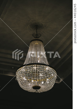 Crystal chandelier 44018245