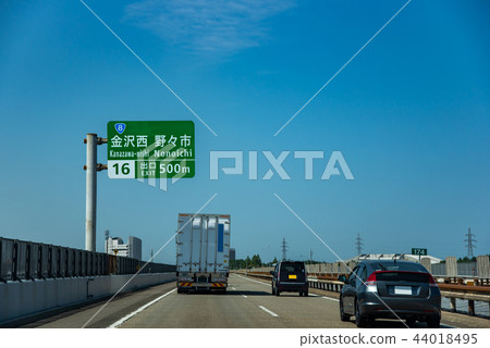 石川縣北陸高速公路金澤西交匯處的出口很快 44018495